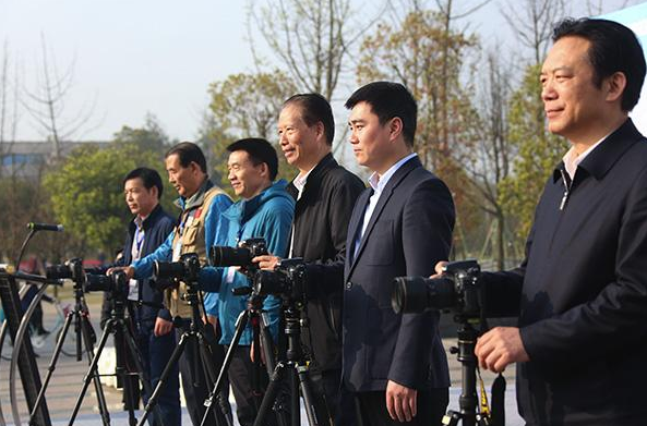 【要闻】认真学习贯彻习大大总书记在瞻仰中共一大会址时重要讲话精神 在新